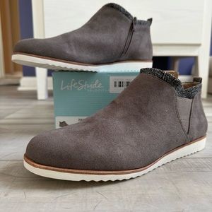 Life Stride Womens Zion Grey Taupe Sneaker Booties 8 WIDE 8W 8C 8D